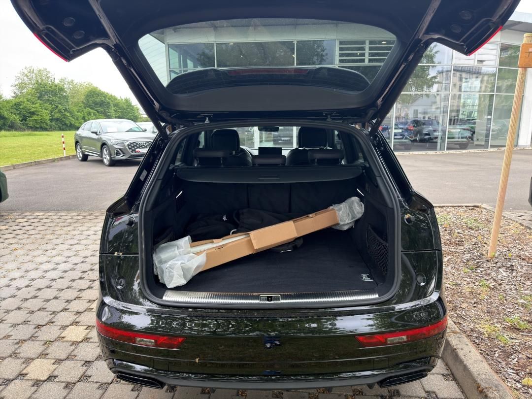 Fahrzeugabbildung Audi Q5 TFSI e S line Q5 business 55 TFSI e quattro S