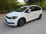 Volkswagen Touran 2.0 TDI SCR UNITED 7-Sitzer Pano - Volkswagen Touran: United