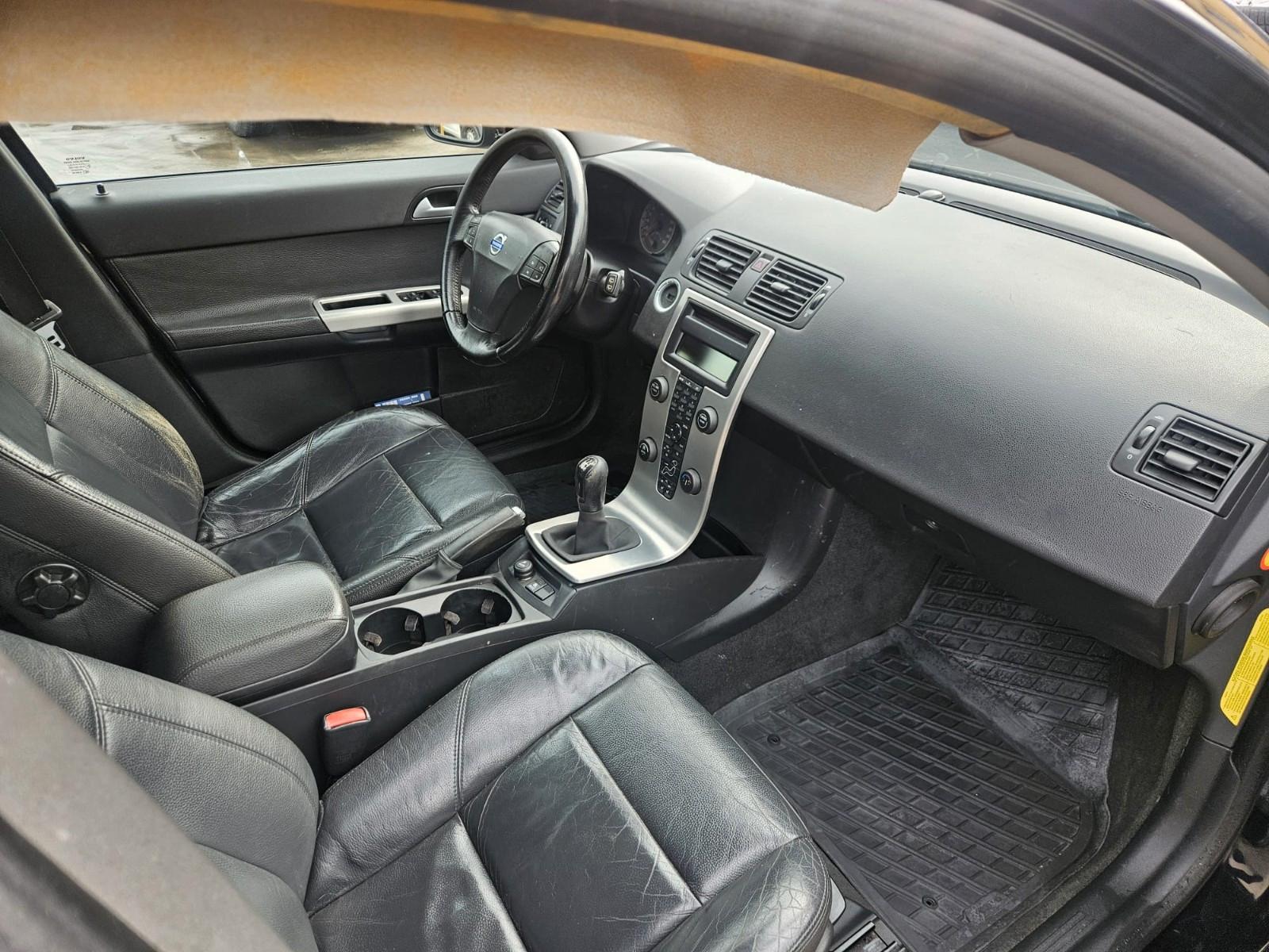 Volvo V50 2004 — photo 9