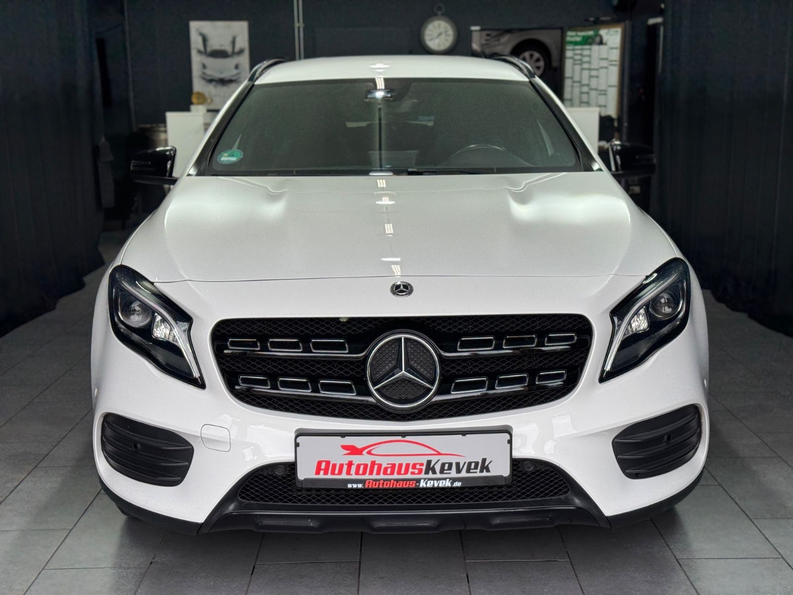 Fahrzeugabbildung Mercedes-Benz GLA 200|7G-AUTOMATIK|NAVI|LED|KAMERA|AHK|AMG-LIN