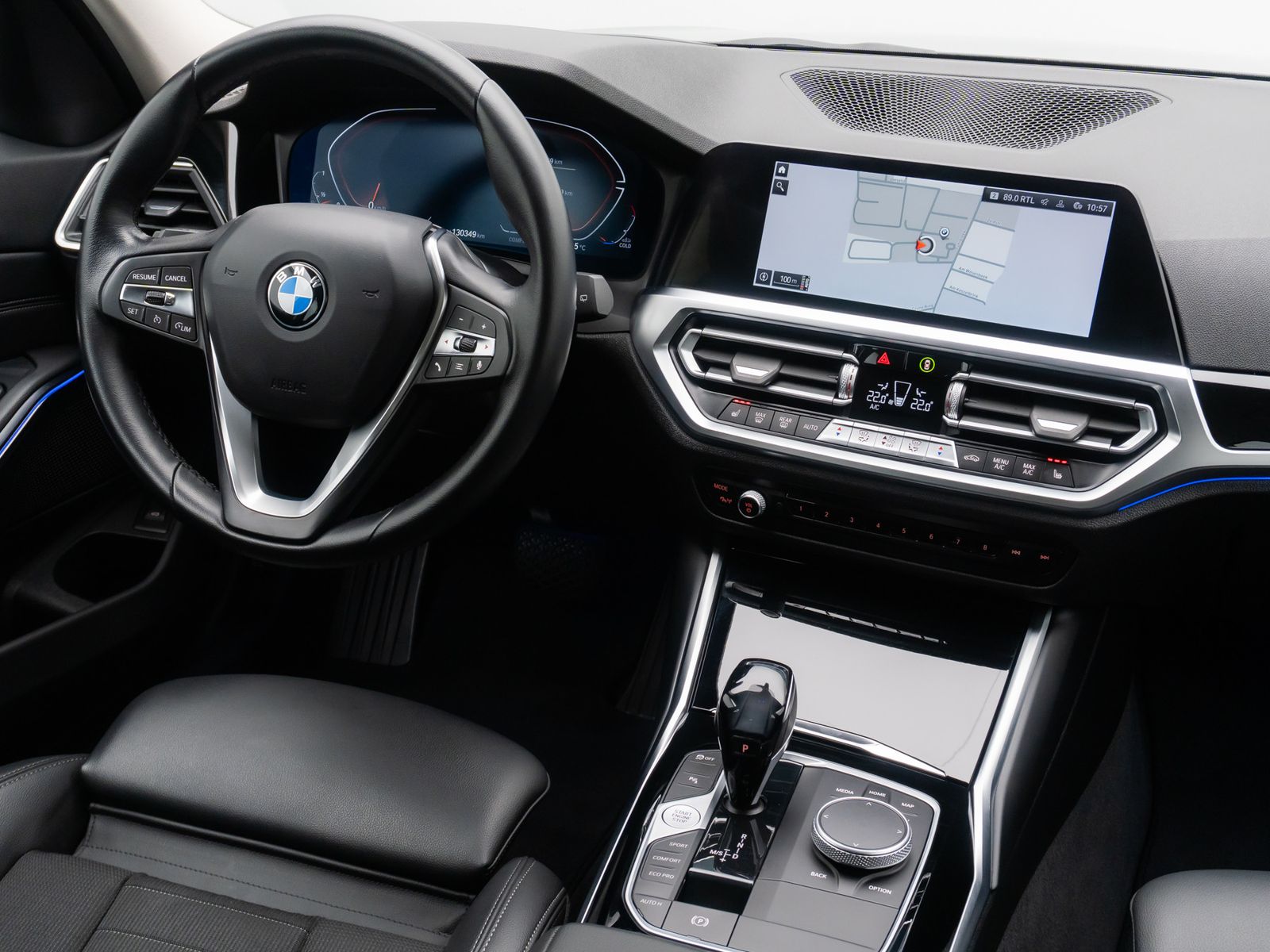 Fahrzeugabbildung BMW 320d  xD Sport Line Laser HUD DAB Komfort Alarm
