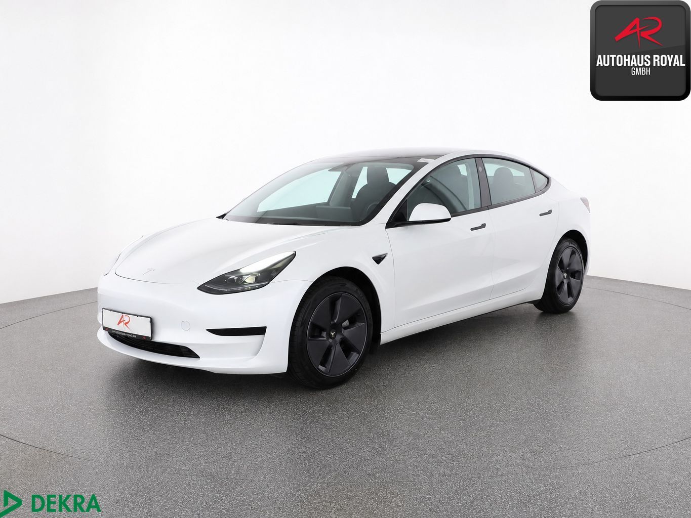 Tesla Model 3 RWD PANO KEYLESS ACC KAMERA WÄRMEPUMPE