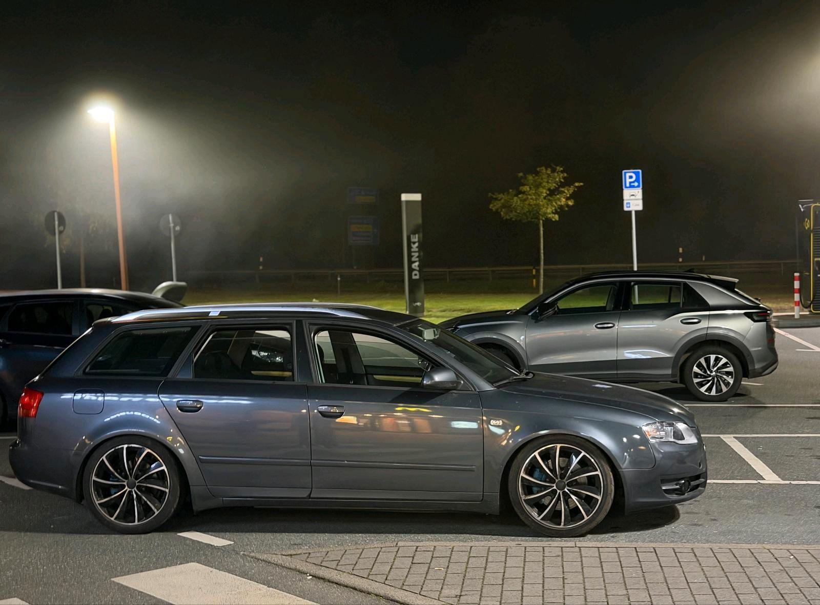 Audi A4 2006 — rear view