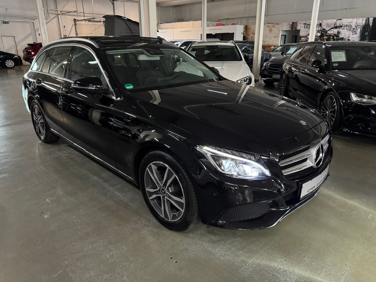 Fahrzeugabbildung Mercedes-Benz C 180 T CGI 9GT 2X AVANTGARDE PANO ILS NAVI AHK