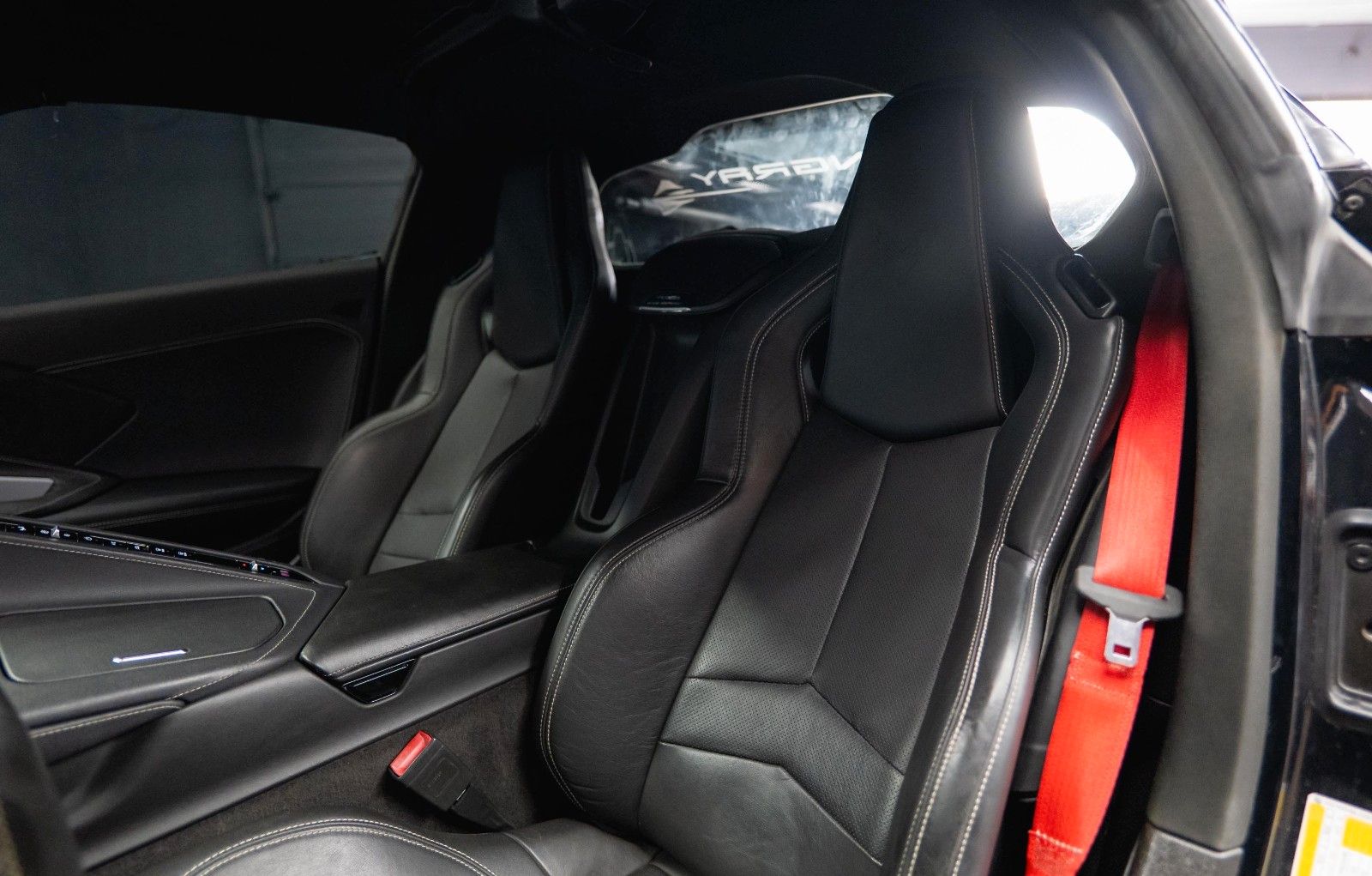 Fahrzeugabbildung Corvette C8 Stingray 1LT Targa Z51 Performance 19% VAT
