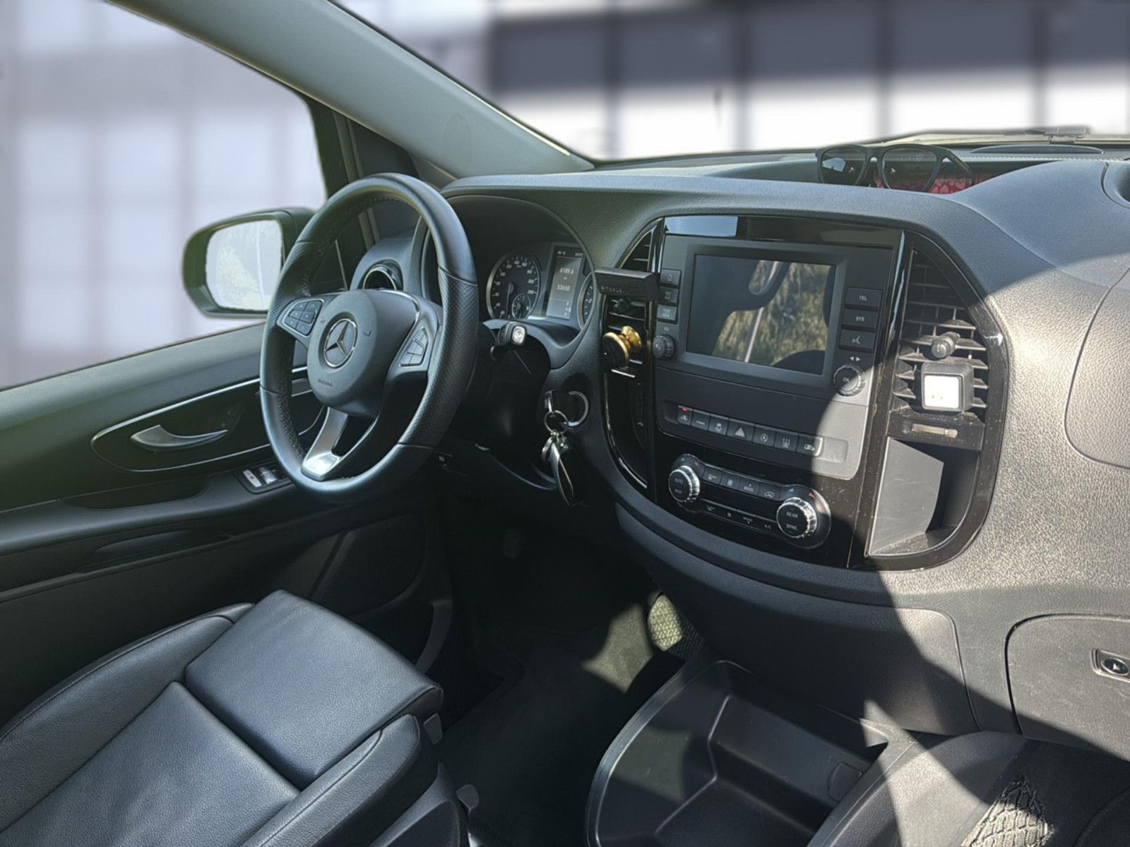 Fahrzeugabbildung Mercedes-Benz Vito Tourer  CDI 4x4 lang Select