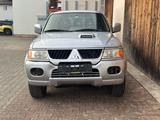 Mitsubishi Pajero Sport 2.5 TD Intense - Mitsubishi Pajero mit Diesel-Antrieb