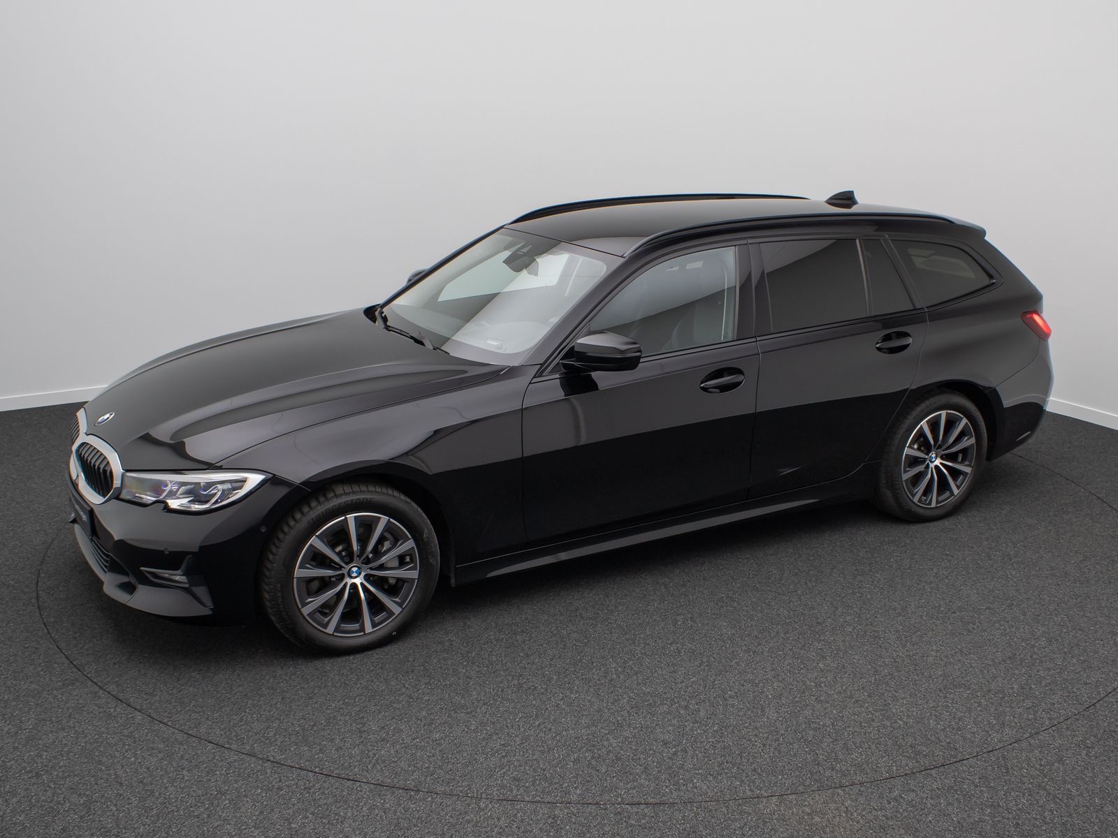 Fahrzeugabbildung BMW 330d xD Sport Line Laser DAB HUD AHK HiFi Komfor