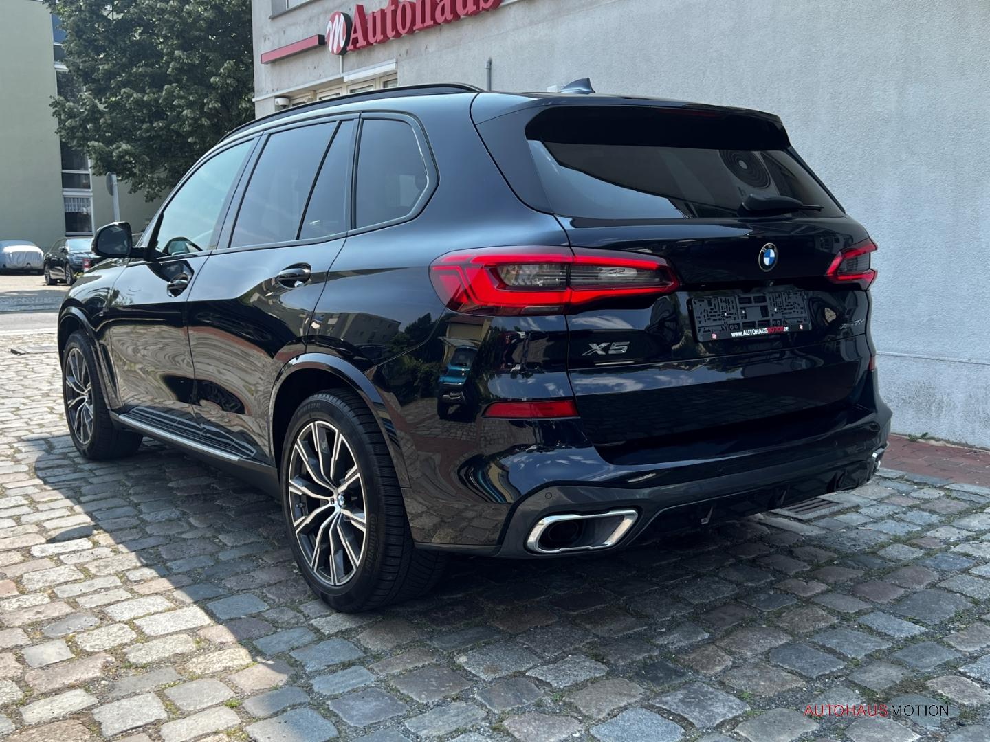 BMW X5 xDrive 30 d M Sport LED PANO KAMERA HUD AMBIE