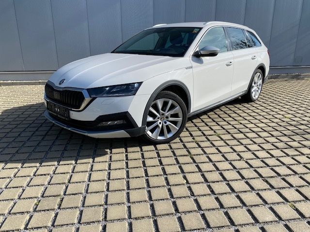 Octavia 2.0 TDI 4x4 DSG Scout AHK/MATRIX/NAVI/IN