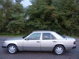 Mercedes-Benz W 124 250 D * Oldtimer mit H -Zulassung - Mercedes-Benz 250 mit Diesel-Antrieb: W124