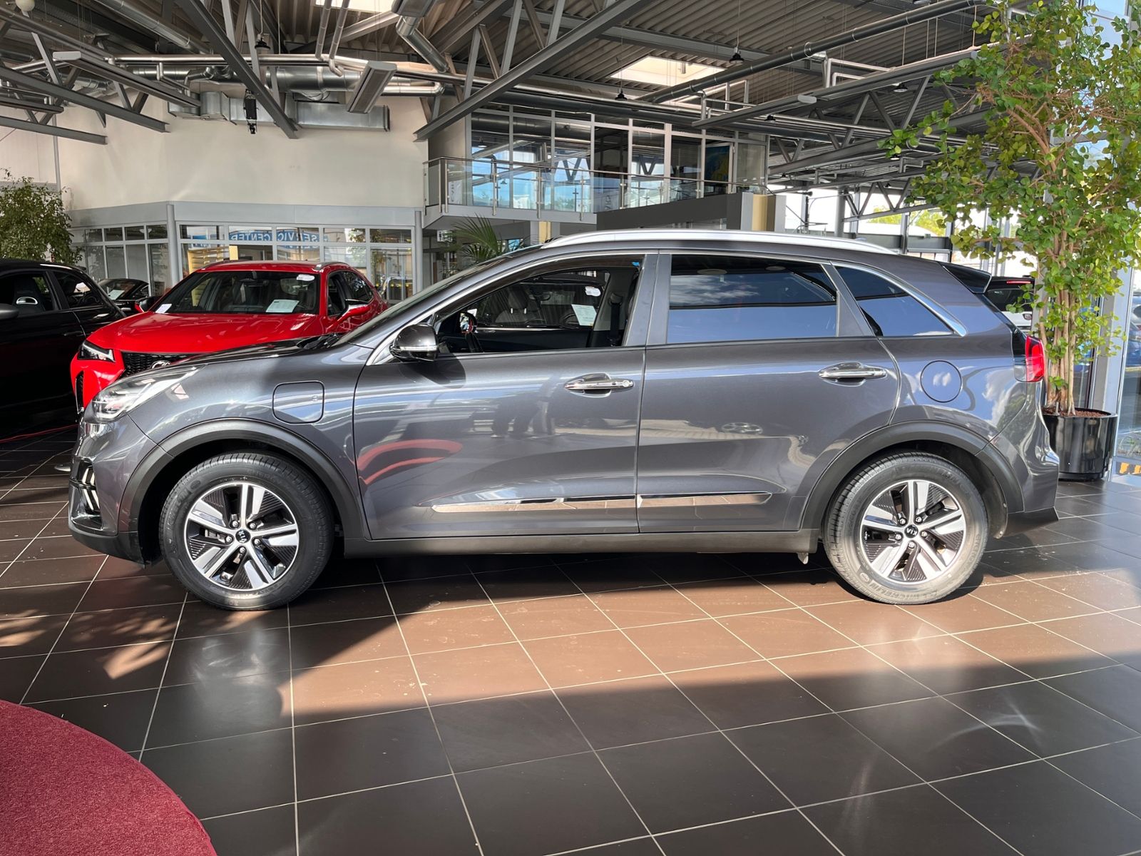 Fahrzeugabbildung Kia Niro Spirit PHEV LED NAVI LEDER SHZ AHK