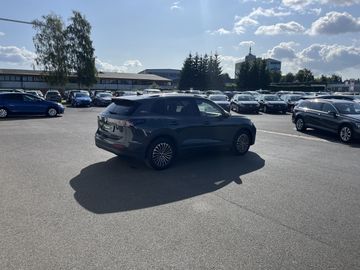 Volkswagen Tiguan - 8