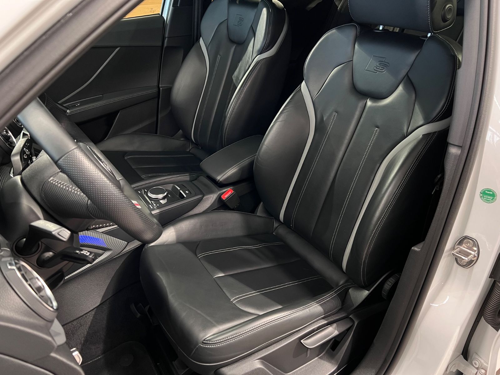 Audi SQ2 TFSI Stronic quattro sport PANO LED NAVI B&O foto 24
