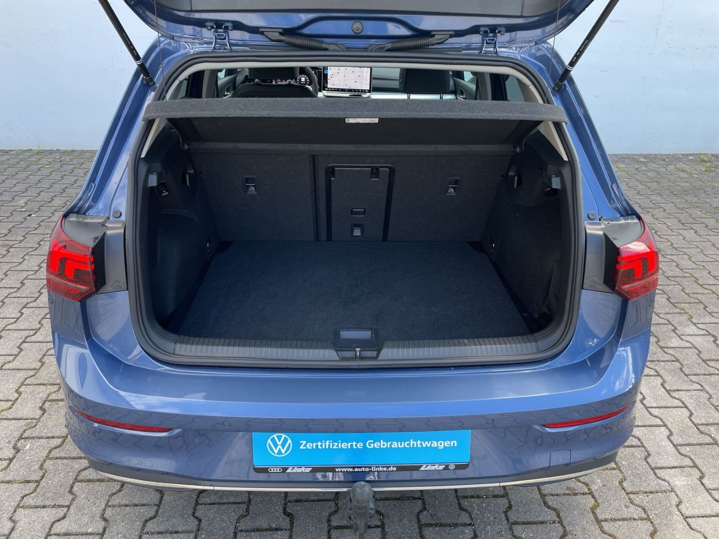 Golf VIII 1.5 eTSI DSG Energy AHK/ACC/Navi/LED P