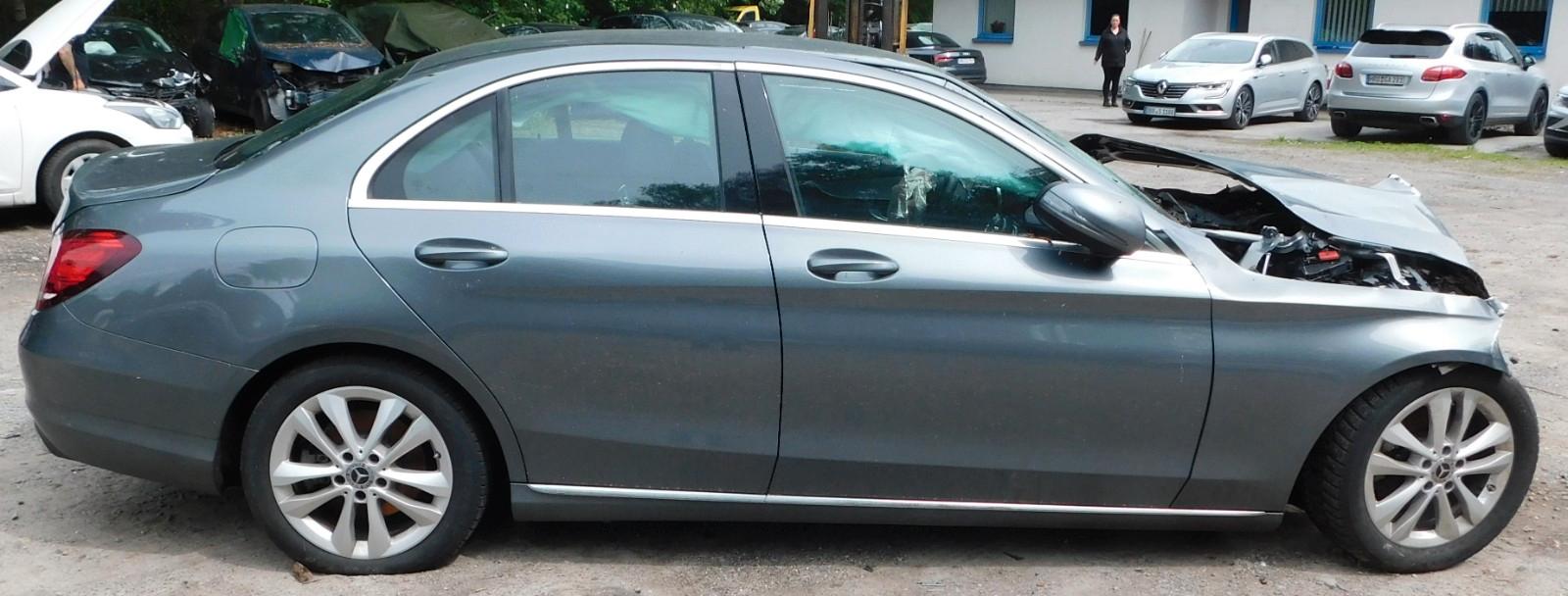Mercedes-Benz C 220 C Limousine C 220 d