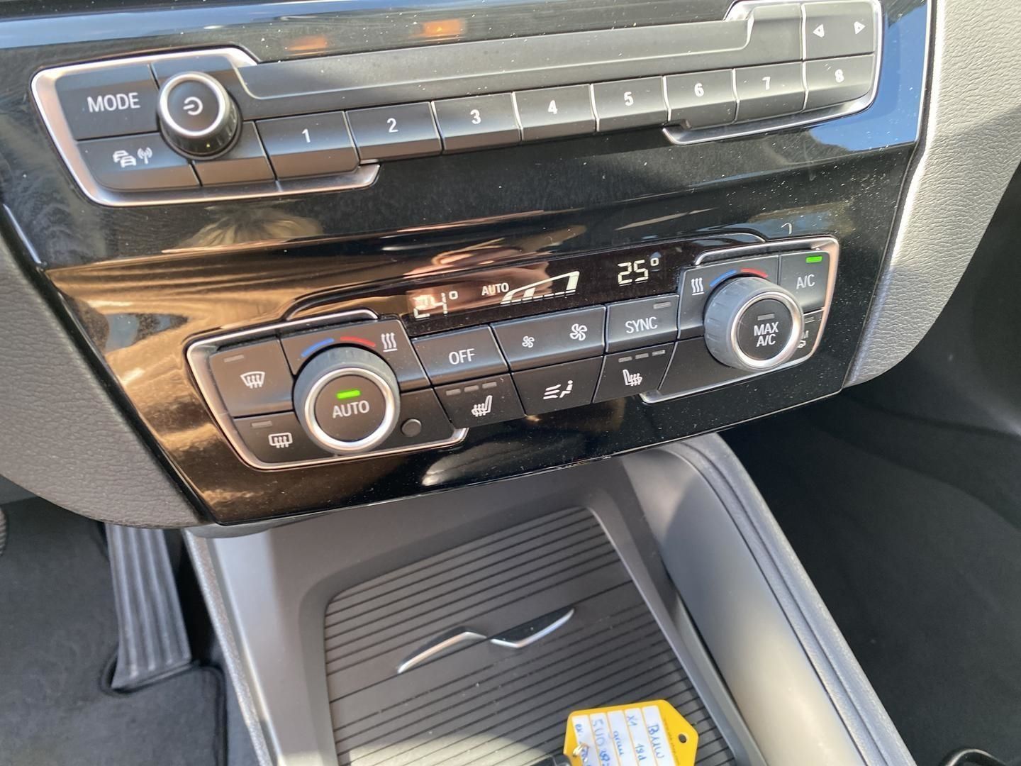 BMW X1 sDrive18d AHK Navi Soundsystem LED El. Heckkl foto 12