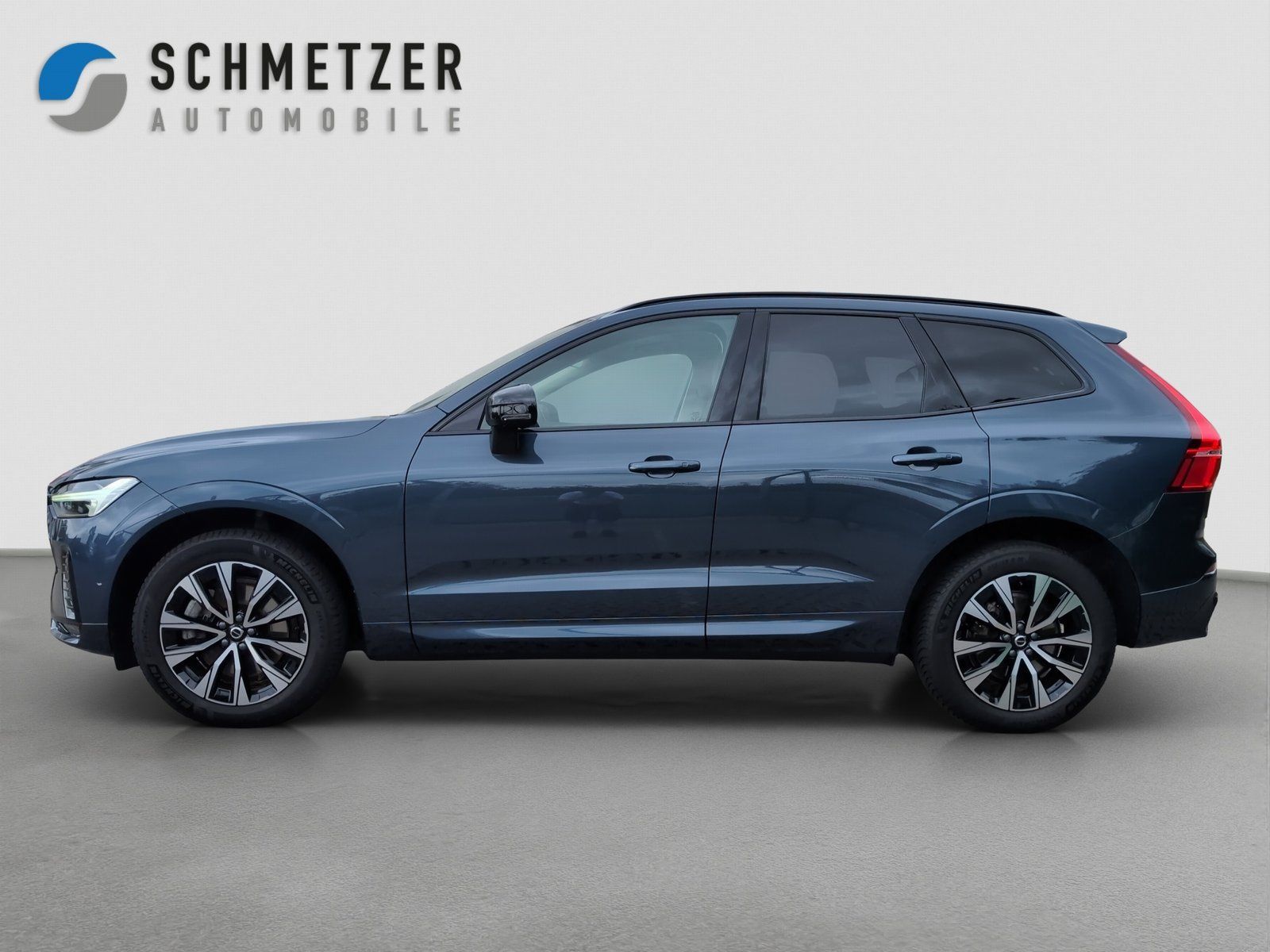 Volvo XC60 B4 AWD Plus Dark 360°Kamera PanoSHD BLIS foto 2
