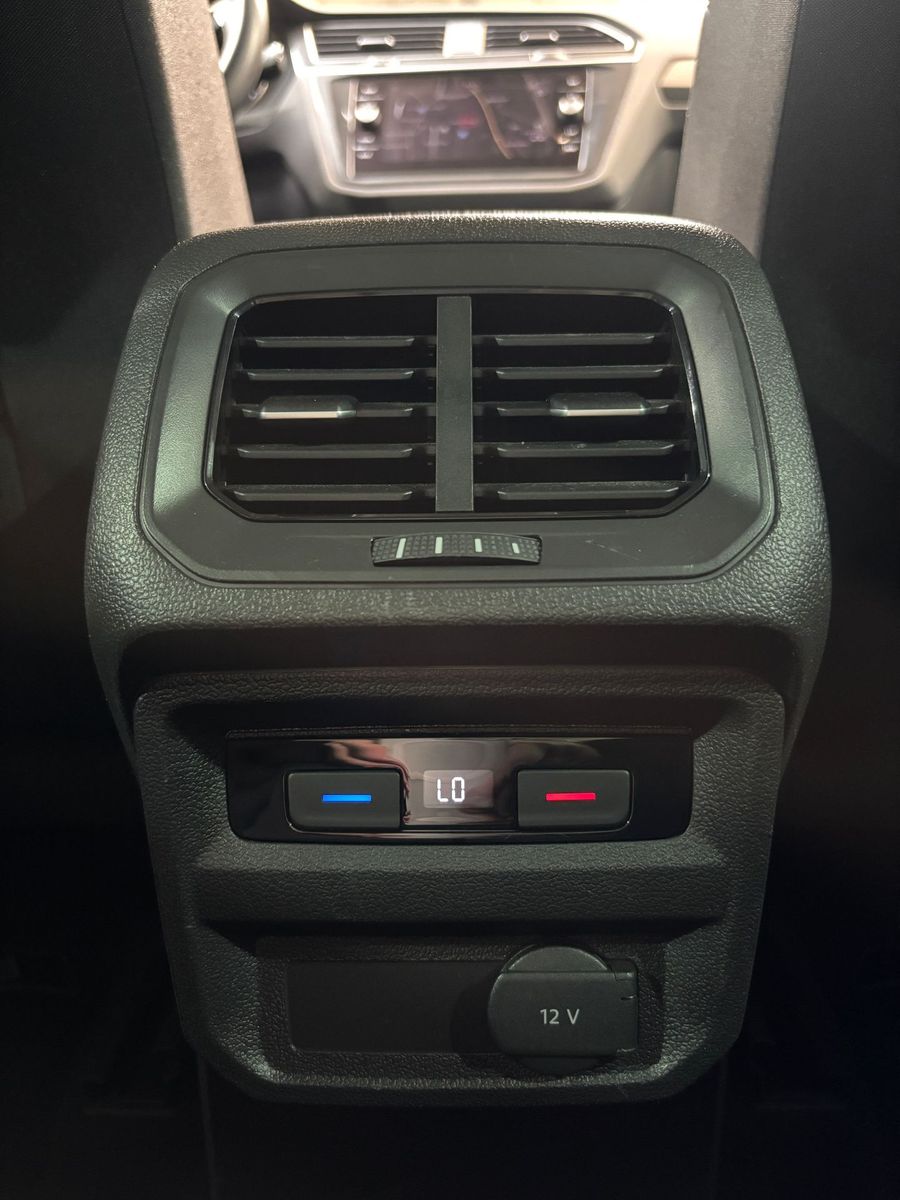 Fahrzeugabbildung Volkswagen Tiguan 1.5 TSI IQ.DRIVE#DSG#LED#ACC#Spur#Keyless