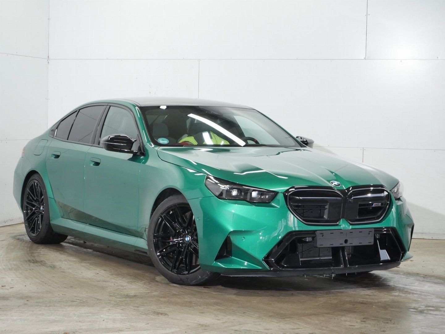 Fahrzeugabbildung BMW M5 Limousine |Sitzbelüftung vorne |Lenkradheizun