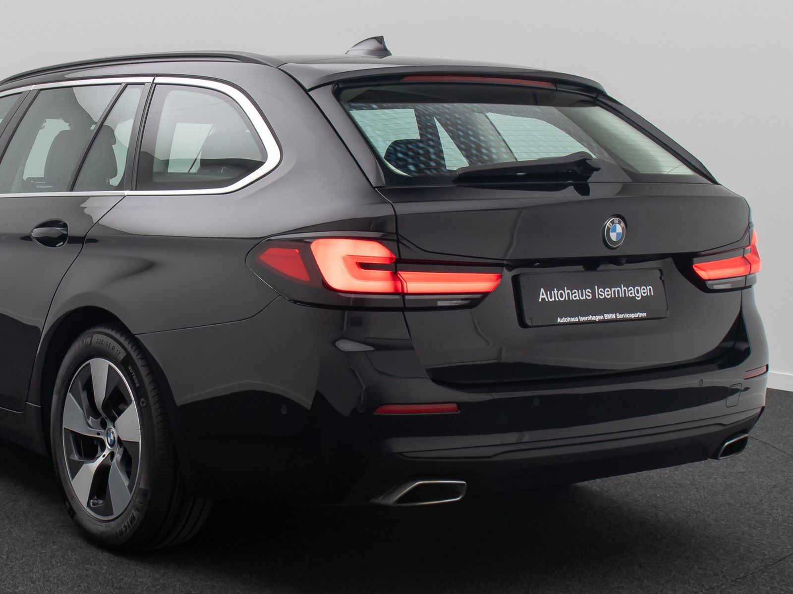 Fahrzeugabbildung BMW 520d Alarm DAB HUD Kamera 4xKlima Leder Komfort