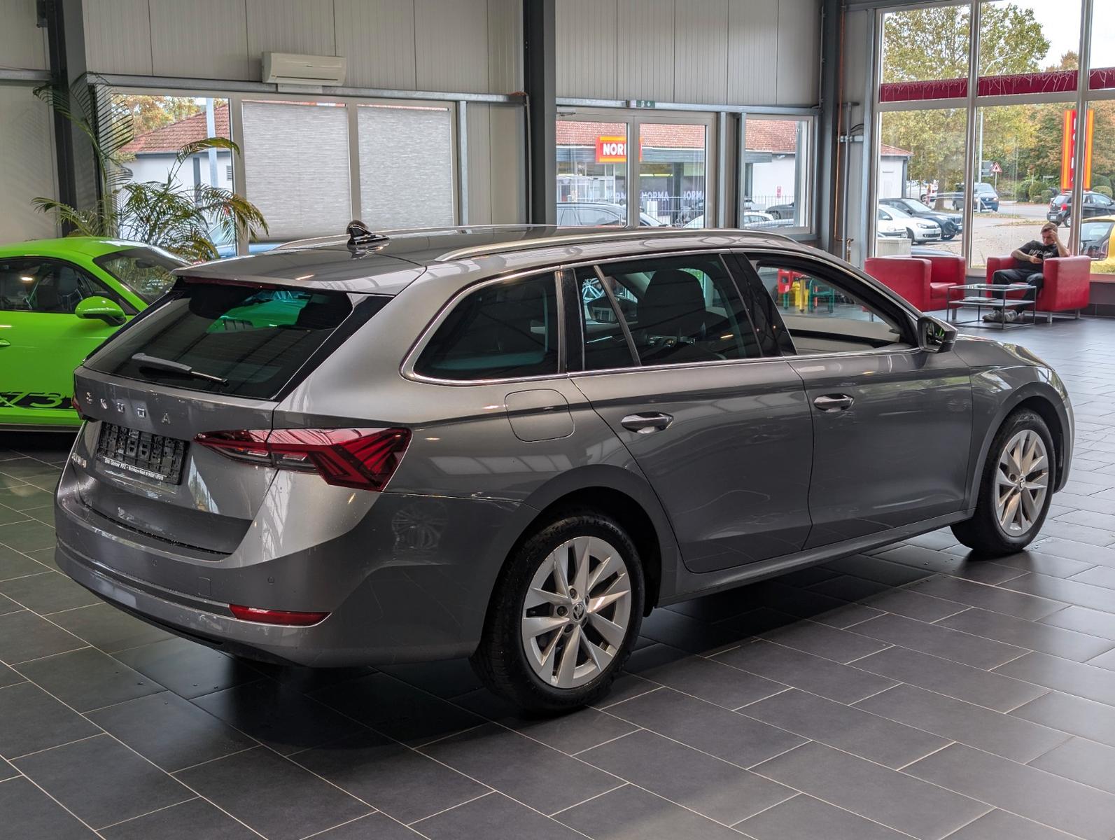 Skoda Octavia Combi 2.0 TDI DSG Style 1.Hand, миниатюра 6