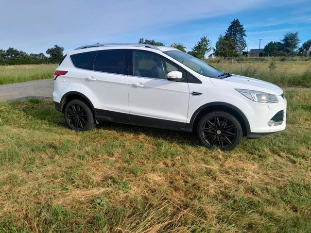 Ford Kuga 4x4 2.0 Titanium 179PS