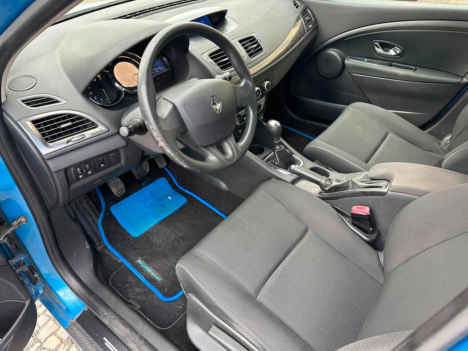 Renault Megane 2013 — photo 15