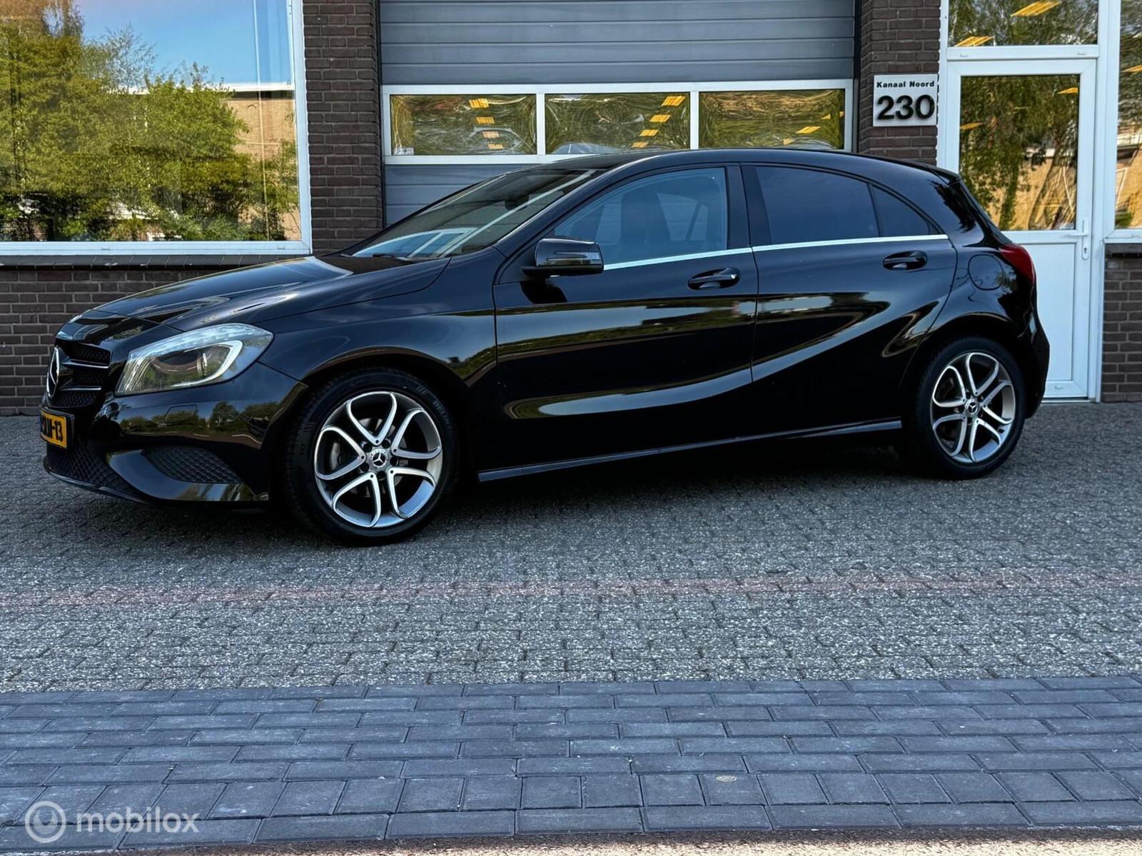 Mercedes-Benz A-klasse 180 Edition NAVI/AIRCO/MF-STUUR