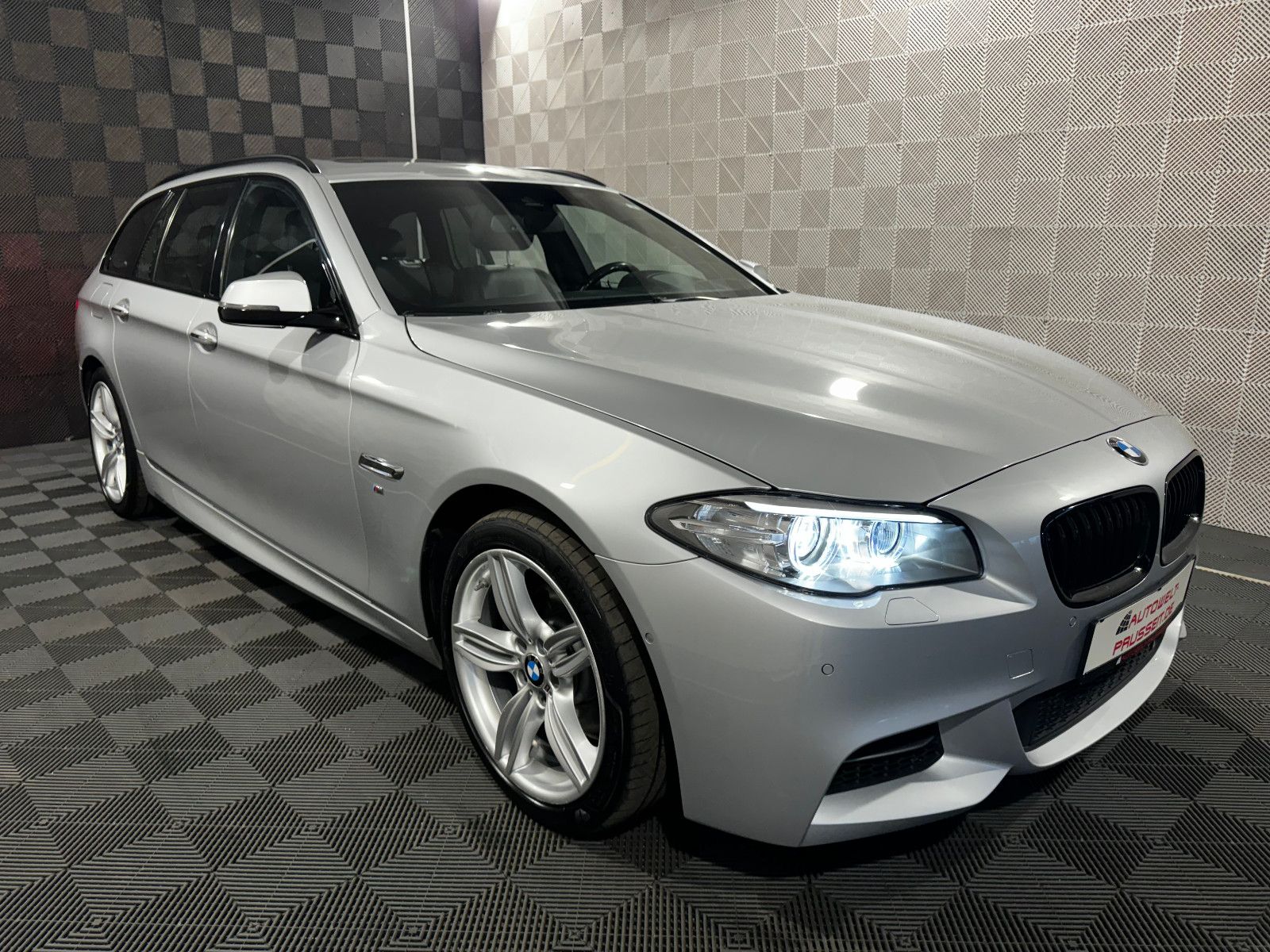 Gebrauchtwagen BMW 520 520d Touring xDr.*M-SPORT*HIFI-PANO-HEAD UP-18" in Horb am Neckar