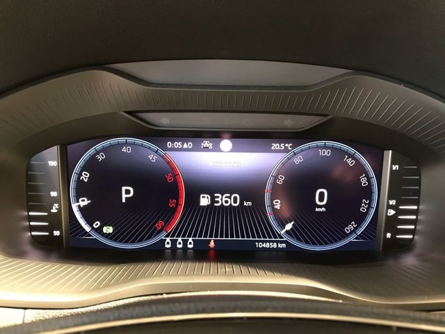 Karoq Tour 2.0 TDI 4x4 DSG*KAMERA*NAVI*