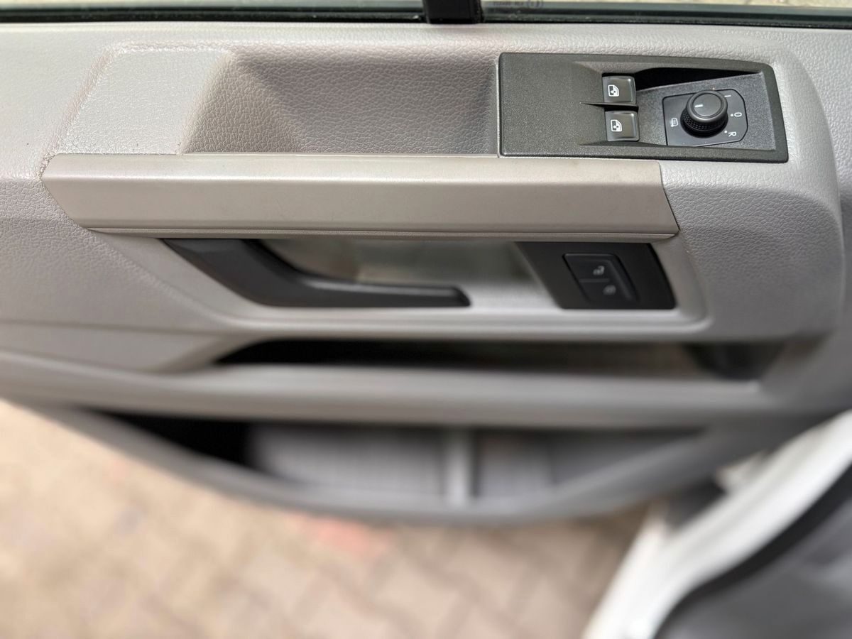 Fahrzeugabbildung Volkswagen CrafterKasten 30 mittel #AHK#Klima#Kamera#St.Hz