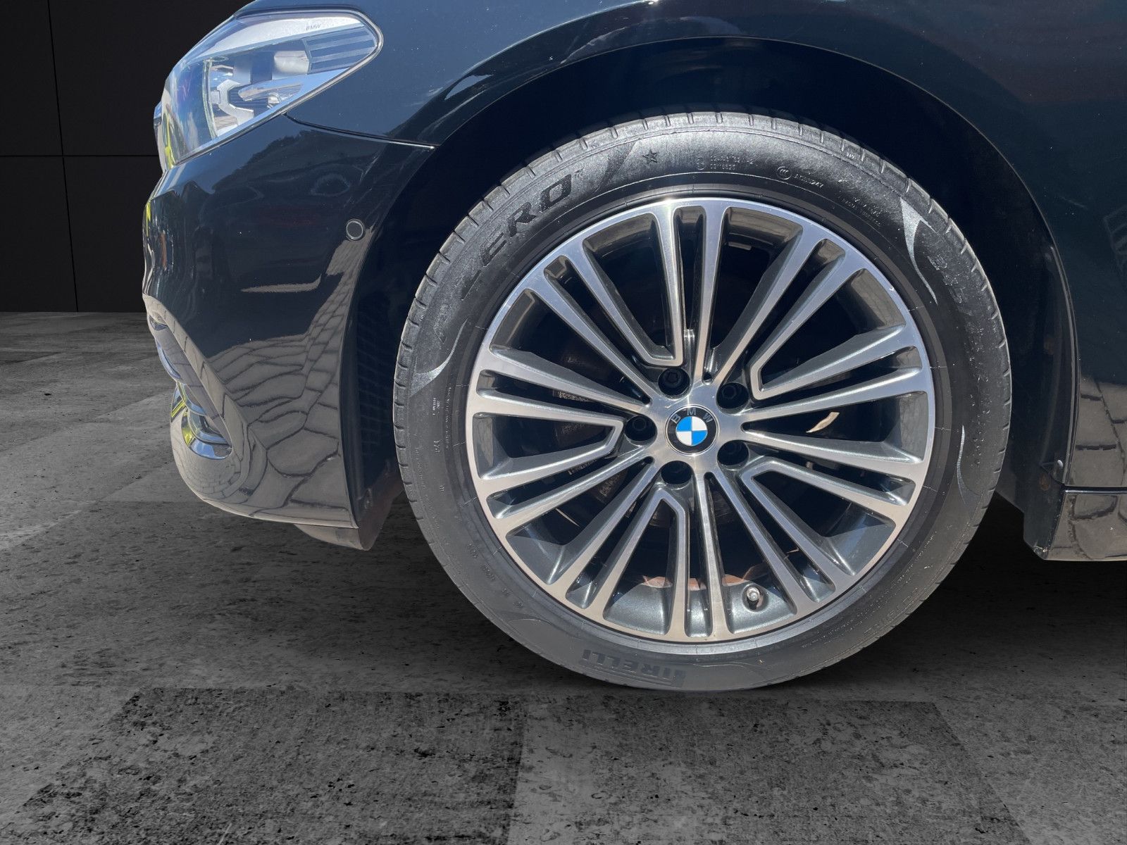 Fahrzeugabbildung BMW 520d Touring xDrive/Sport Line/ACC/Ambiente/AHK