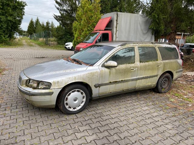 Volvo V70 2.4 *Teilleder*Klima*Sitzheizung*163PS*