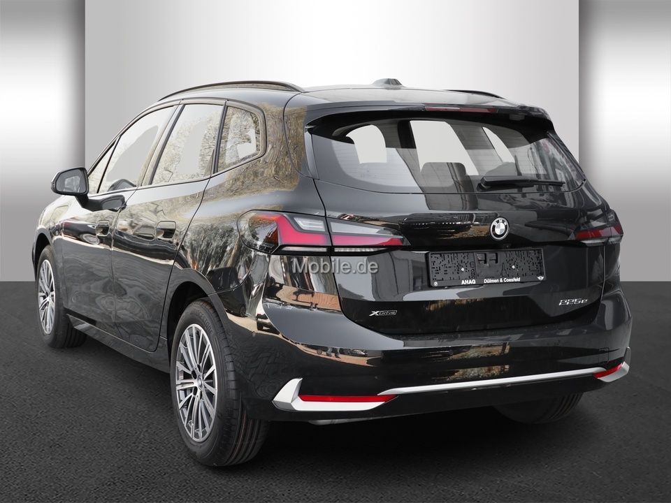 BMW 225 Active Tourer - Bild 3
