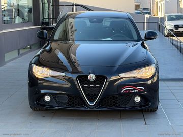 Alfa-Romeo Giulia - 2