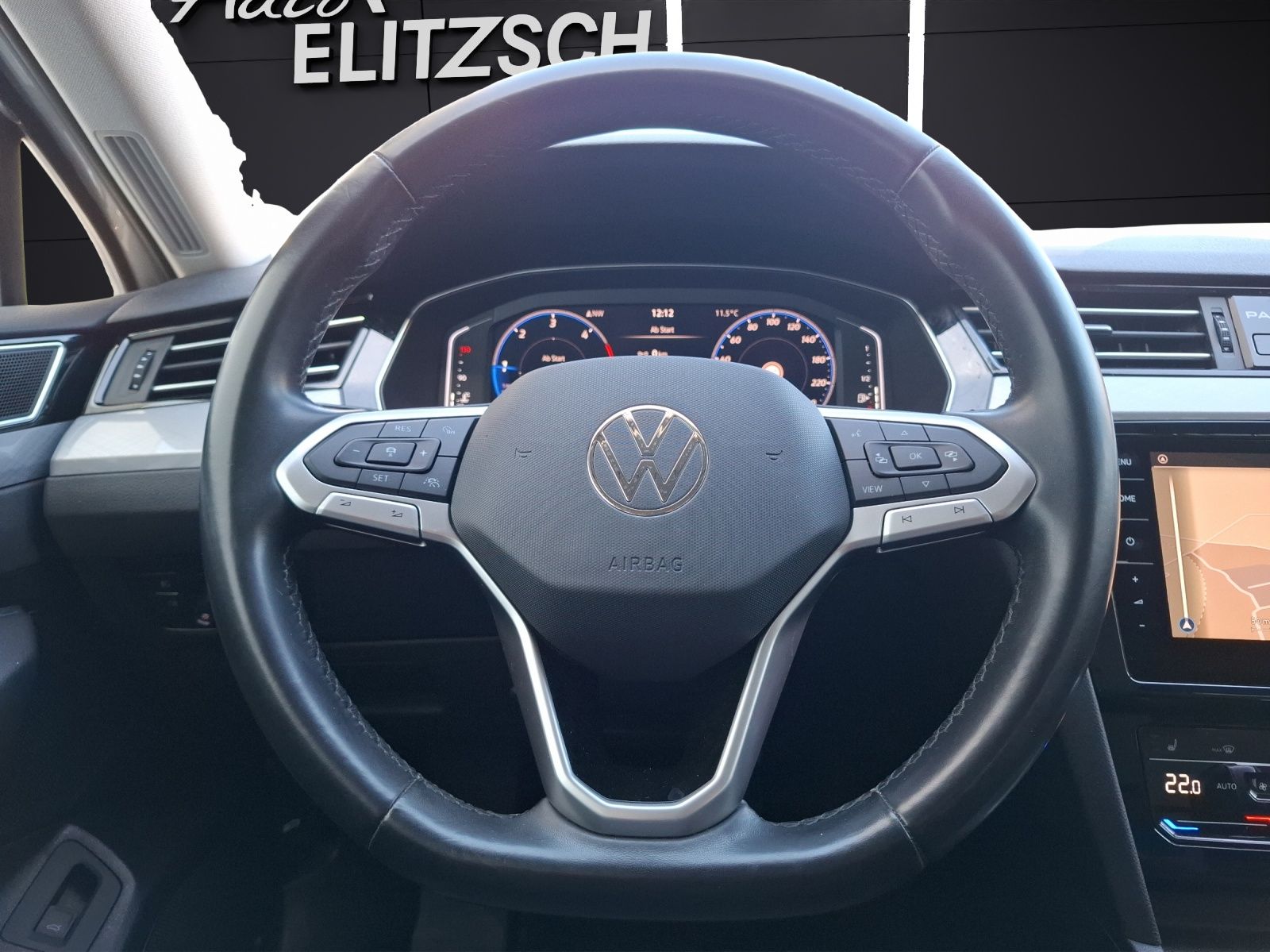 Fahrzeugabbildung Volkswagen Passat Variant TDI Business DSG Matrix AHK Navi