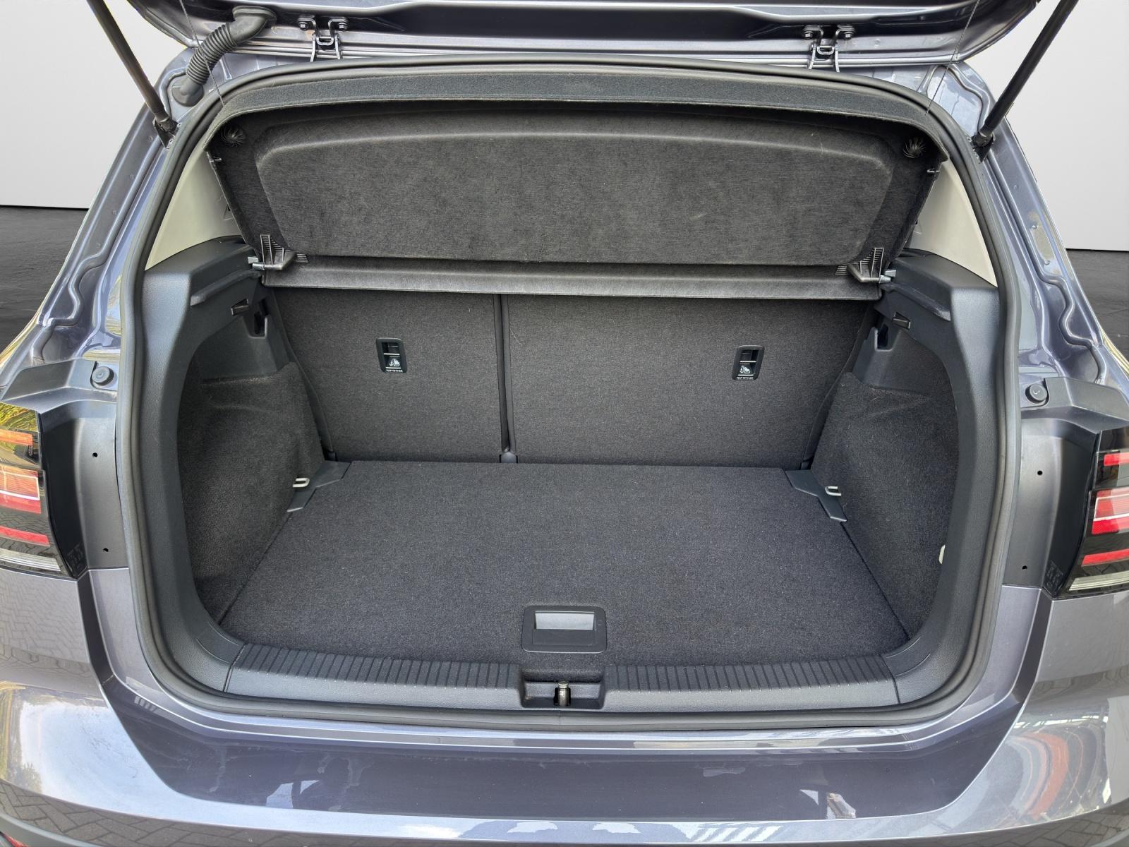 Volkswagen T-Cross 1.5 TSI DSG Style  Navi LED Kamera PDC L