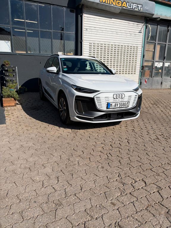 Image of Audi Q6 e-tron