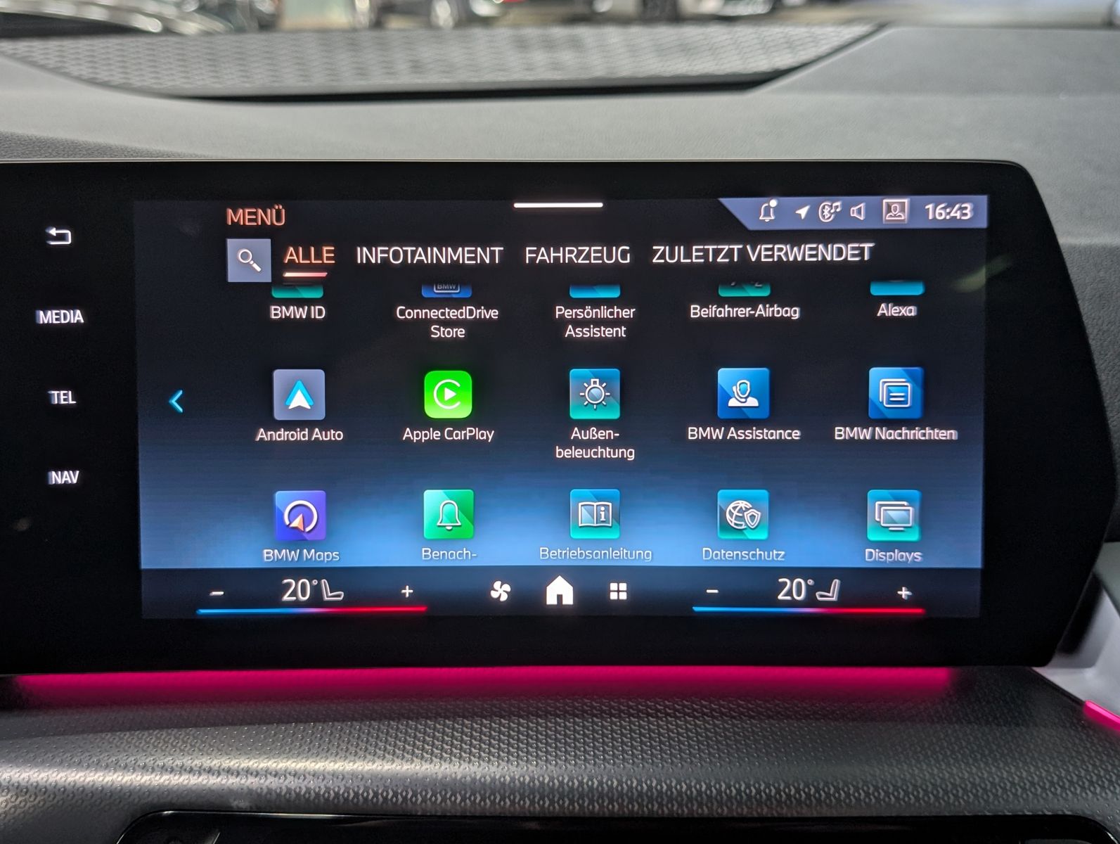 Fahrzeugabbildung BMW 218 Active Tourer  M Sport SHADOW PANO AHK LEDER