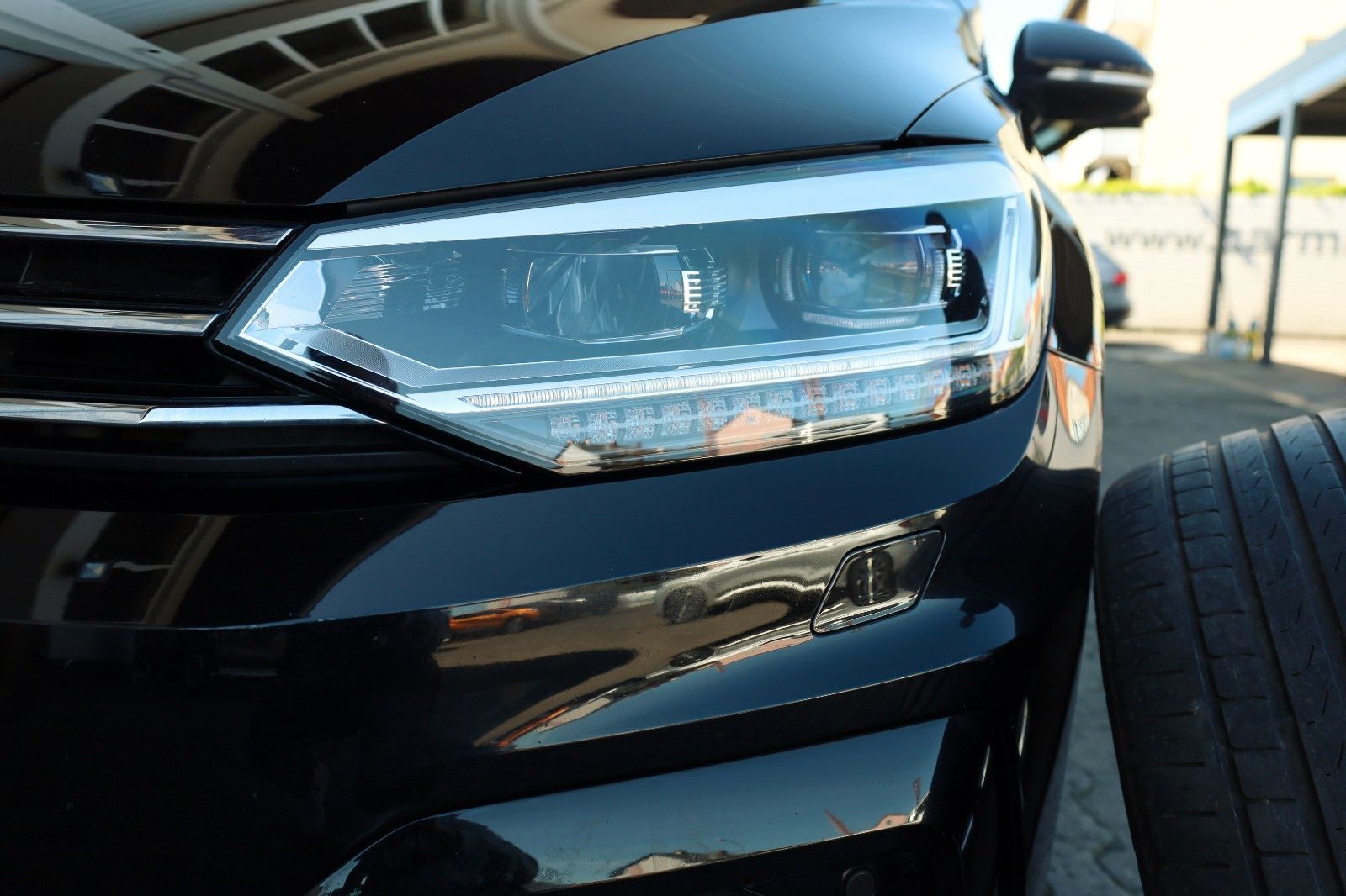 Fahrzeugabbildung Volkswagen Touran R Line Alcantara,Navi,LED,Panorama,Kamera