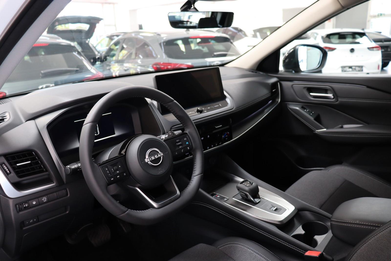 Nissan Qashqai 1.3 AT N-Connecta Navi,LED,TLeder SOFORT