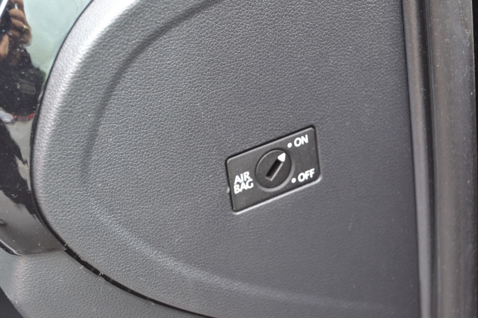 Fahrzeugabbildung Volkswagen up! black up!/Panoramadach/Klima/Navi