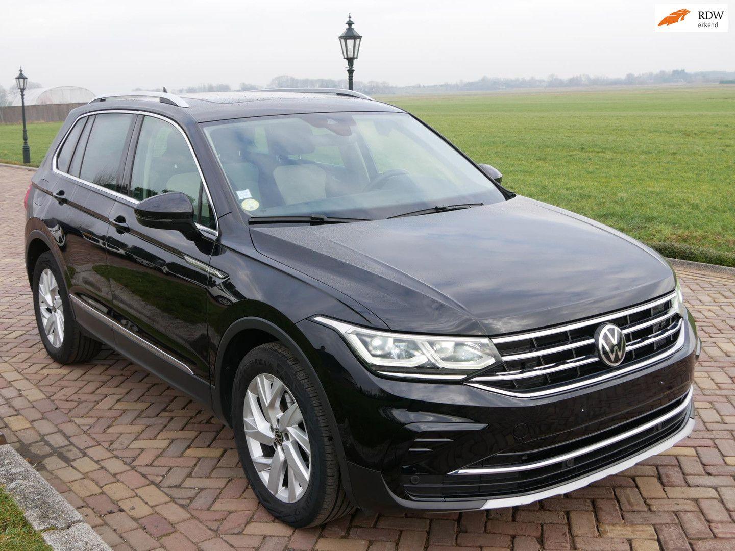 Volkswagen Tiguan 2.0 TDI Elegance 110kW DSG PANO klima * 1