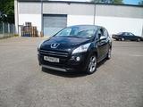 Peugeot 3008 Hybrid4 Diesel Leder Navi Panorama PDC Alu - Peugeot 3008 Hybrid (Diesel/Elektro)