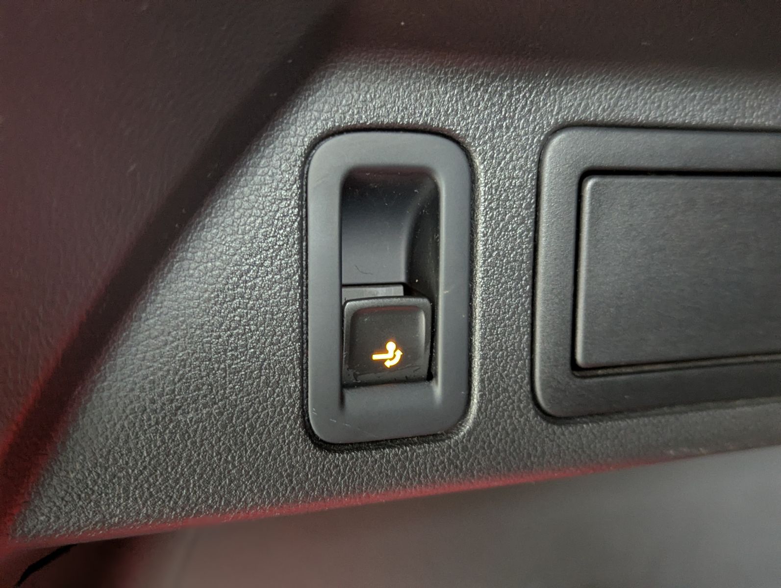 VW Tiguan 2.0 TDI DSG 4M 2x R-Line Pano HUD AHK 20" - Image 19