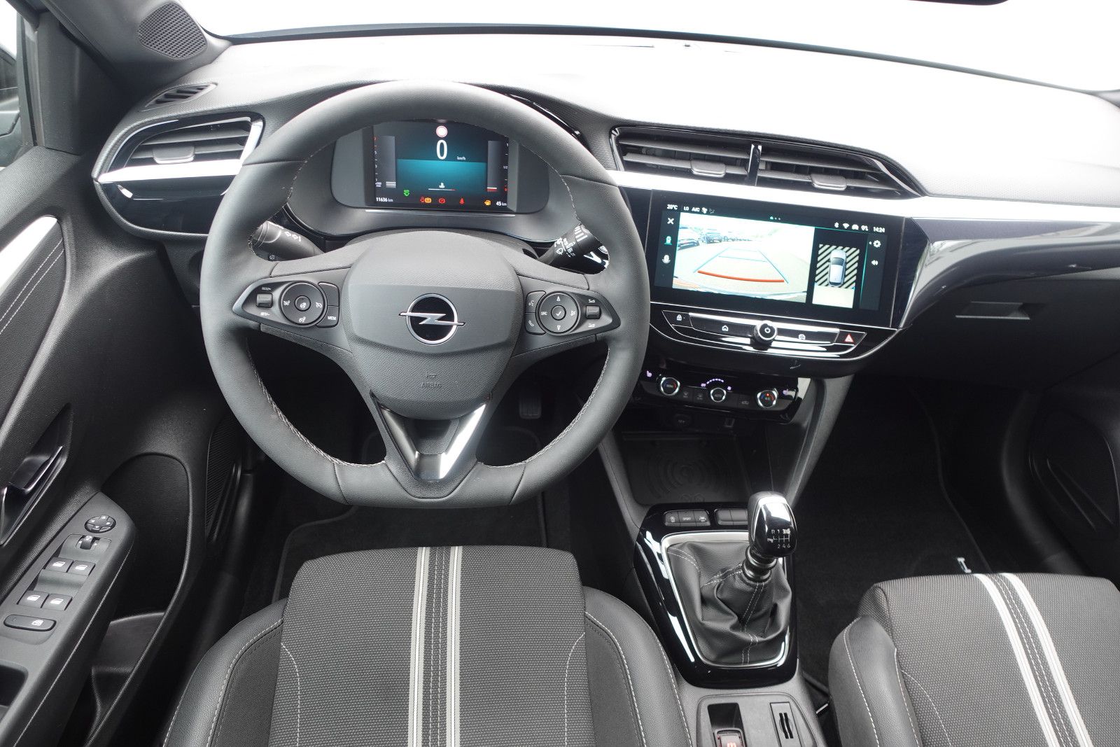 Fahrzeugabbildung Opel Corsa GS 1.2T,Navi,Kamera, Sitzhzg,Allwetter,LED