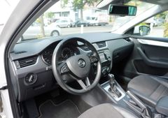 Fahrzeugabbildung Skoda Octavia Combi Elegance DSG Tempomat Klim SHZ PDC