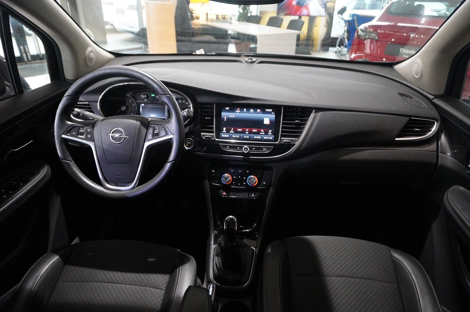 Fahrzeugabbildung Opel Mokka X 1.4 INNOVATION NAVI/LED/KAMERA/SPORT/SHZ