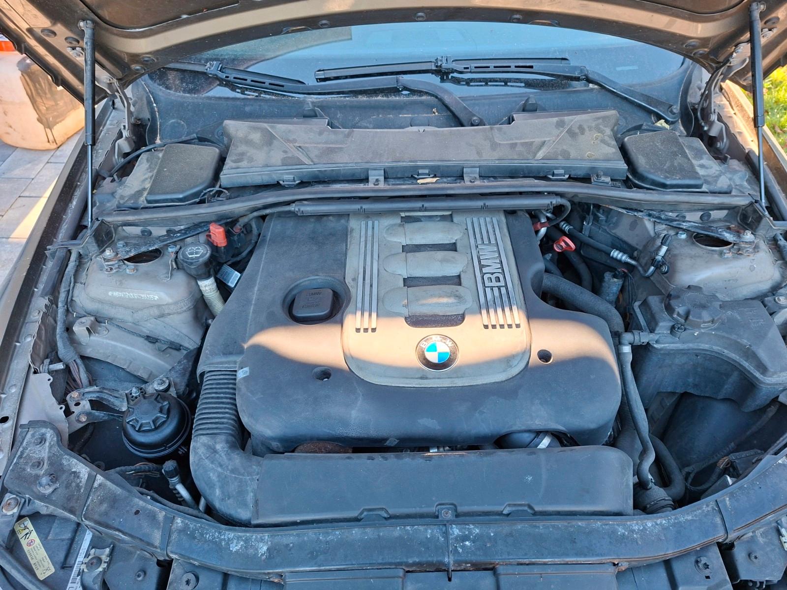 BMW 330 2006 — photo 9